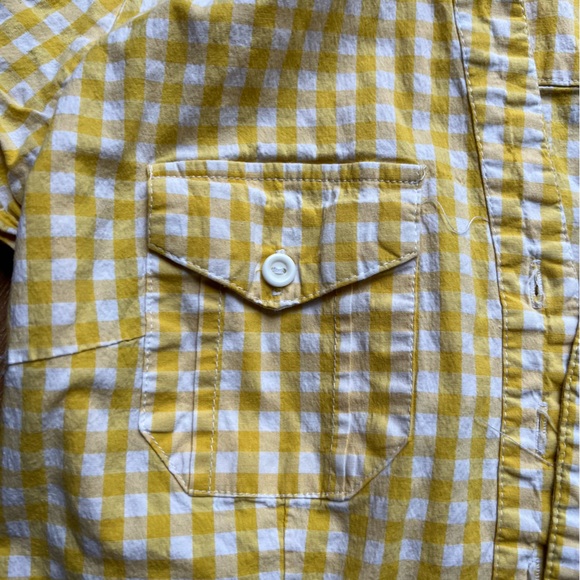 Fitted yellow plaid short sleeve button down with ruched cap sleeves - Picture 2 of 5